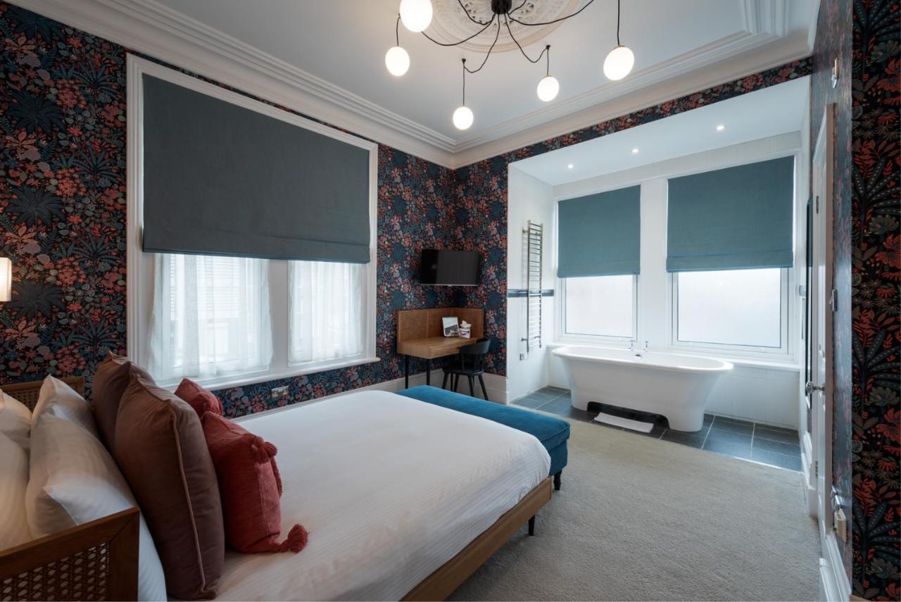 The Clarence Boutique Rooms بورتسماوث المظهر الخارجي الصورة